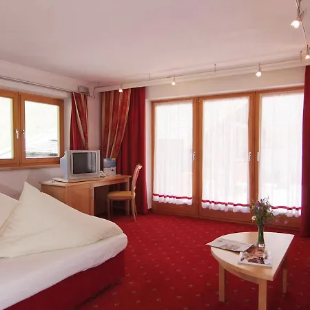 Otel First Mountain 3*