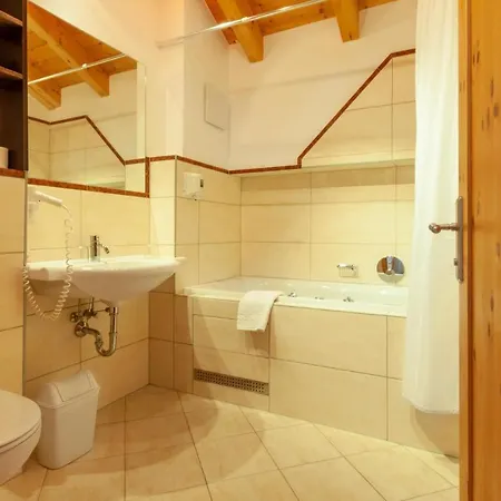First Mountain Otel Kappl (Landeck)